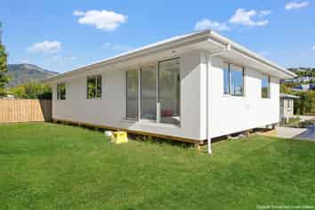 18A Cawthron Crescent, Annesbrook