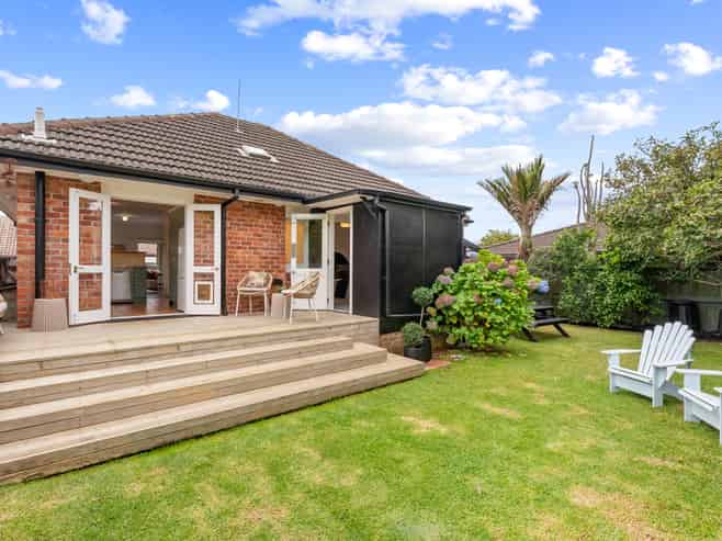 1/132a Selwyn Street, Onehunga