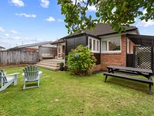 1/132a Selwyn Street, Onehunga