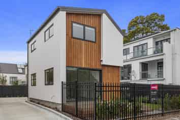 1/10 Exeter Street, Merivale