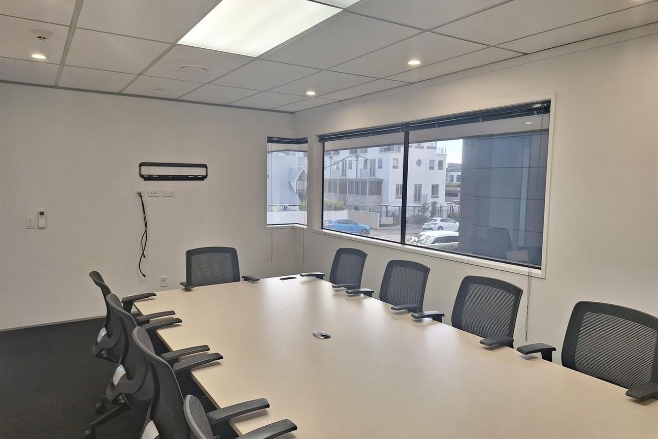 Rare CBD Office + 9 Car Parks - Vista 6