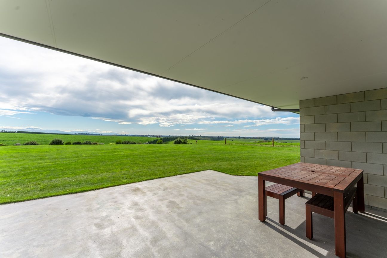 Hilltop Scale With Luxury Detail - 7.7 Hectares - Mehr