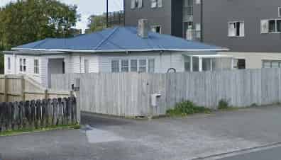 1/2090 Great North Rd, Avondale