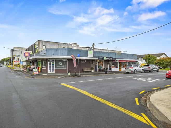 Mixed-use corner site opposite hospital