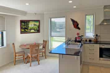 603  Kamo Road, Kamo