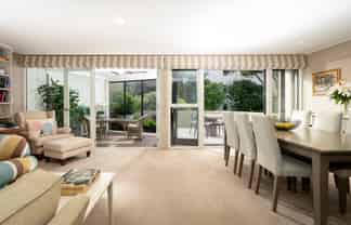 13/32 Hobson Street, Thorndon