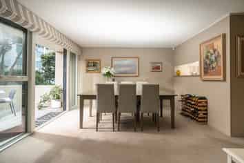 13/32 Hobson Street, Thorndon