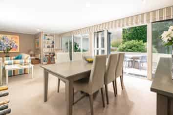 13/32 Hobson Street, Thorndon