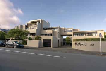 13/32 Hobson Street, Thorndon