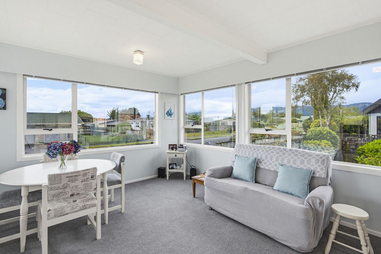 Sun, space and comfort in one smart move - Vista 4