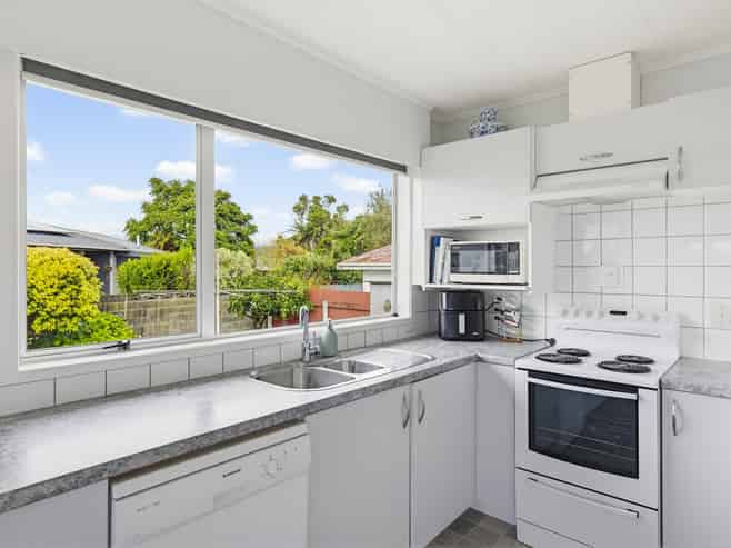 24 Featherston Street, Levin