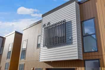 4/196 Royal Road, Massey