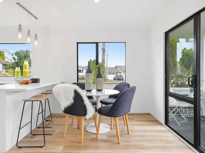 2/68 Meadowood Drive, Unsworth Heights