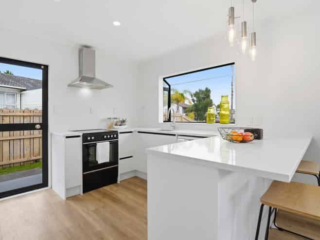 2/68 Meadowood Drive, Unsworth Heights