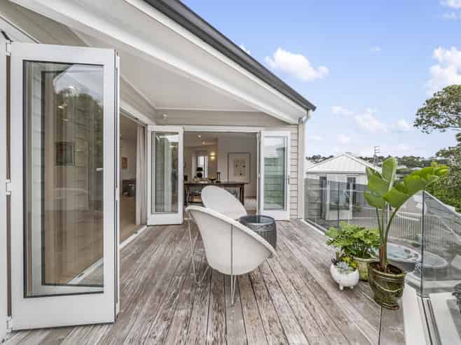 2/13 Walton Street, Remuera