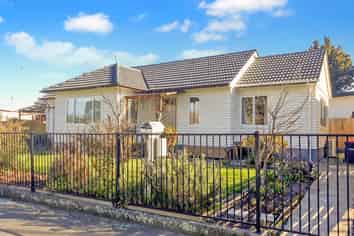 7 Paeroa Street, Riccarton