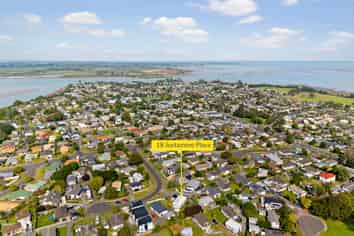 18 Justamere Place, Weymouth