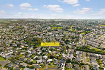 18 Justamere Place, Weymouth