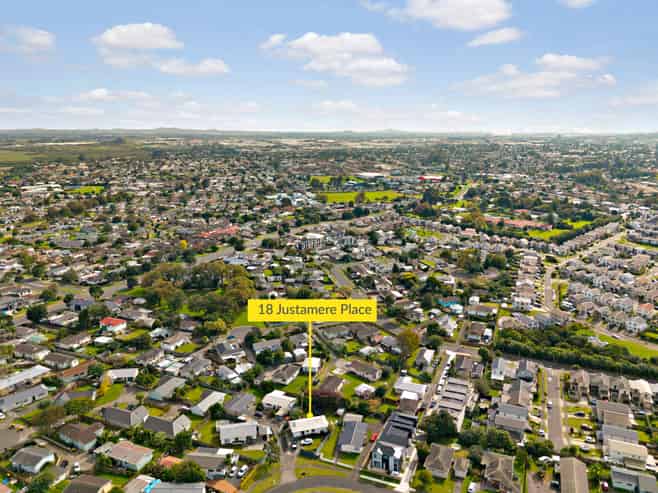 18 Justamere Place, Weymouth