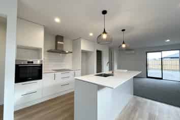 13 SIlvergrass Way, Rolleston