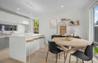 52A Durham Crescent, Fairfield