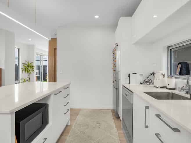 52A Durham Crescent, Fairfield