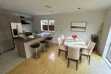 8 Dapple Place, Clover Park