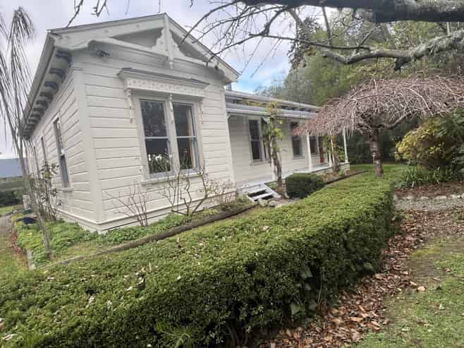 97 Kuratawhiti Street, Greytown