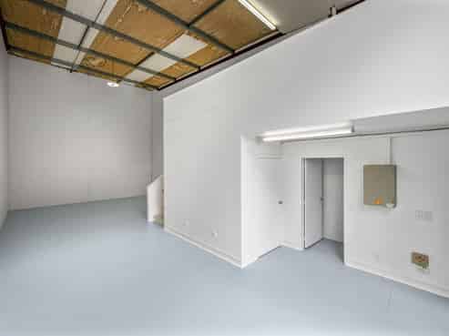 North-facing unit with excellent natural light