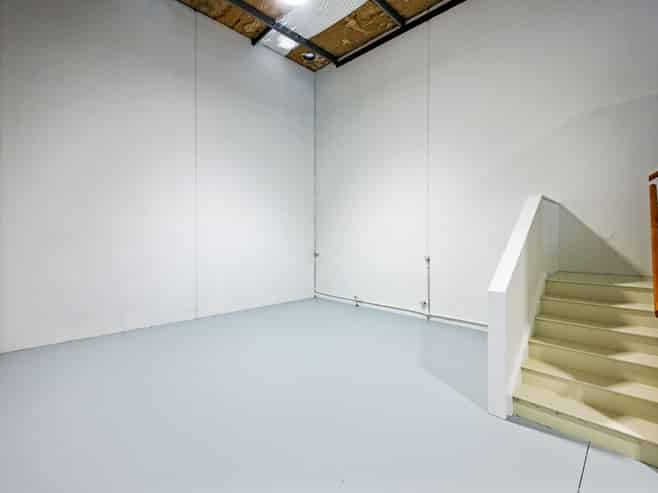 North-facing unit with excellent natural light