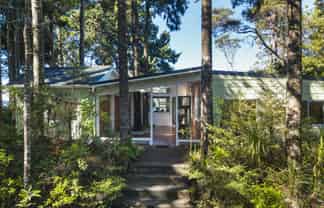 136 Opanuku Road, Henderson Valley