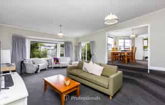 1071 High Street, Taita