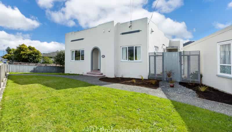 1071 High Street, Taita