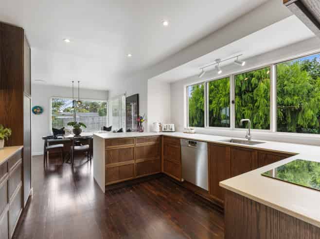 9 Roadley Avenue, Sunnyhills