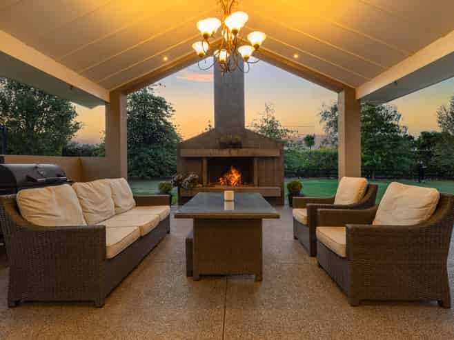 1068 Queen Street East, Levin