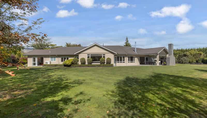 1068 Queen Street, Levin