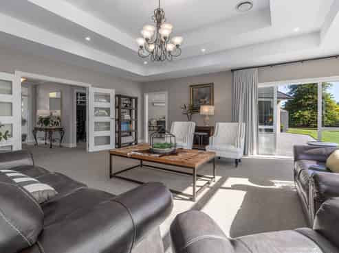 1068 Queen Street East, Levin