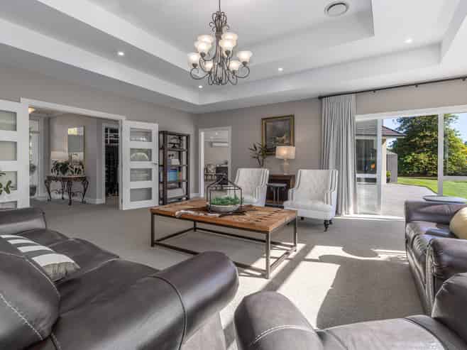 1068 Queen Street East, Levin