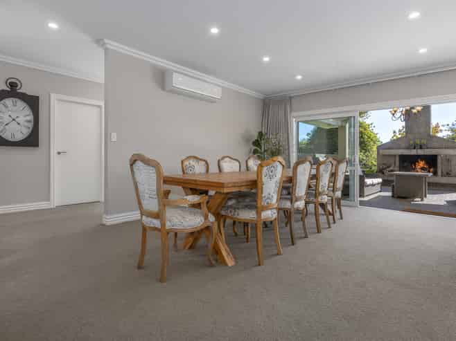 1068 Queen Street East, Levin