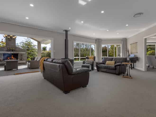 1068 Queen Street, Levin