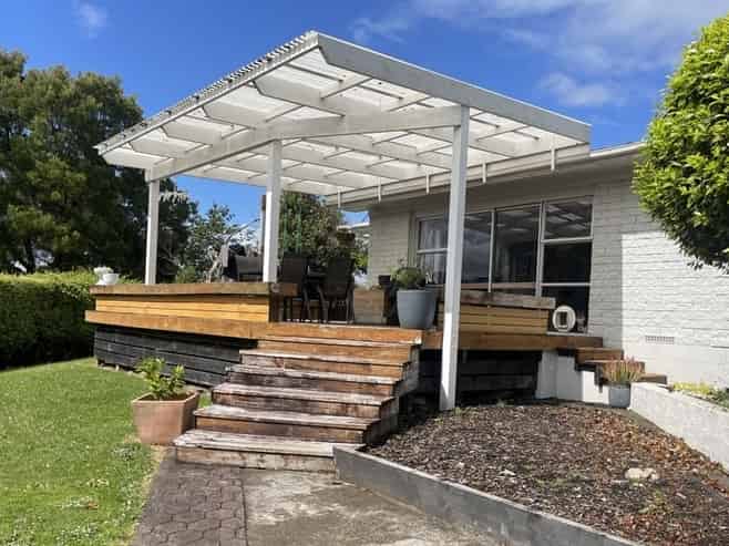 17B Russleigh Drive, Dinsdale