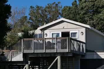 75 Seaview Rd, Paraparaumu Beach