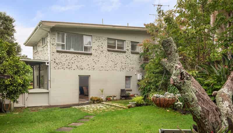 102 Marie Place, Thames