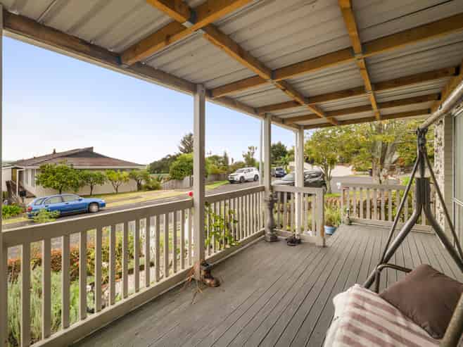 102 Marie Place, Thames