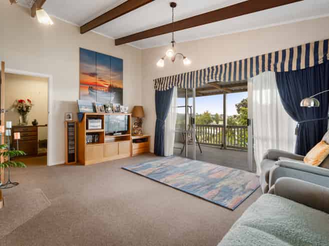 102 Marie Place, Thames