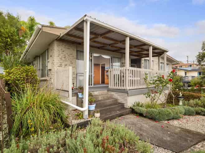 102 Marie Place, Thames