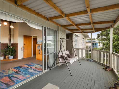 102 Marie Place, Thames