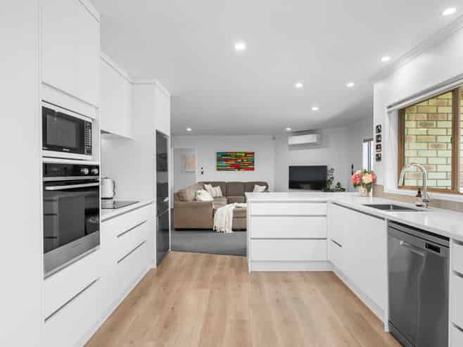 9 Shalimar Place, Huntington