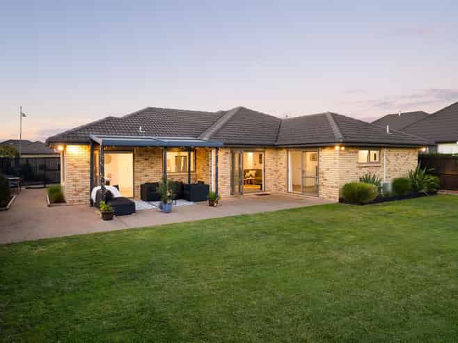 9 Shalimar Place, Huntington