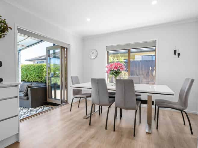 9 Shalimar Place, Huntington